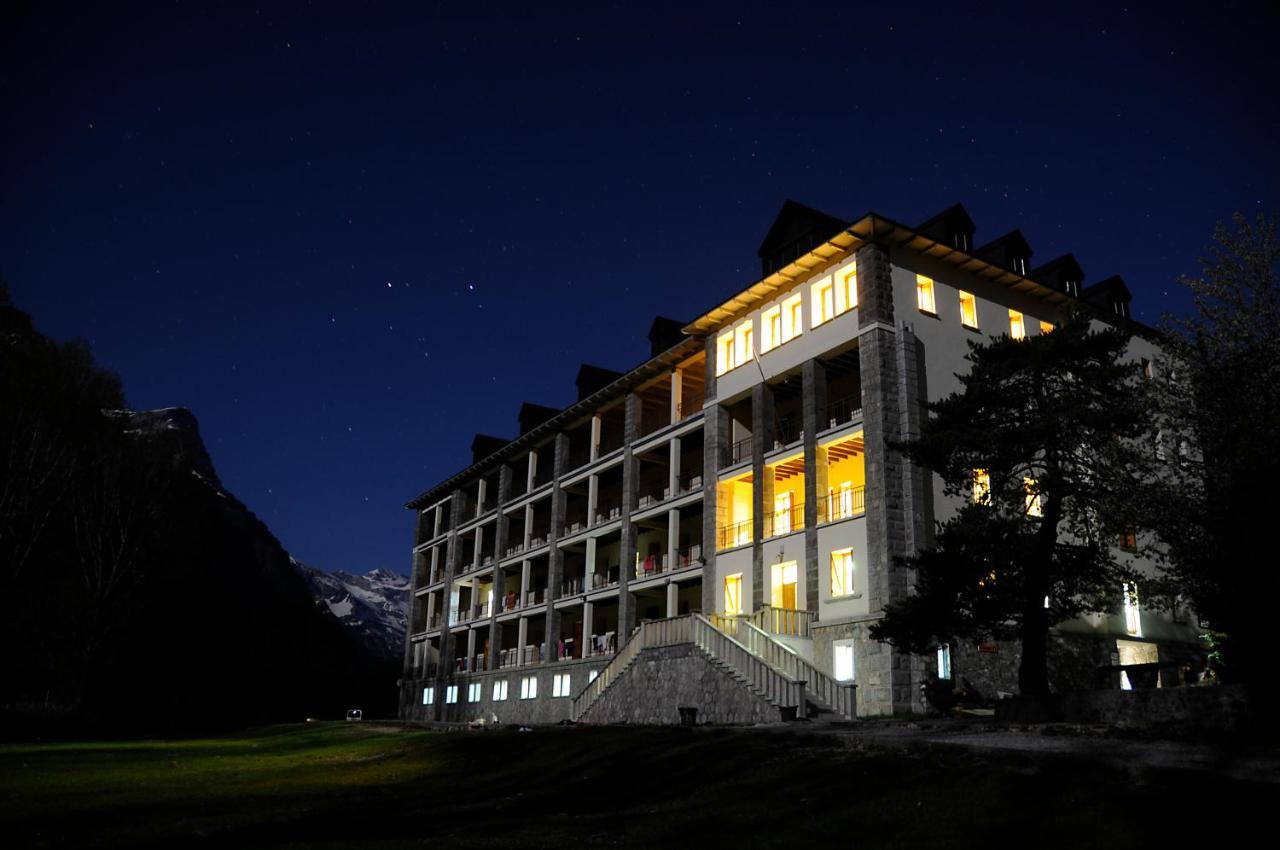 La Casa De Pineta Hostel Bielsa Luaran gambar